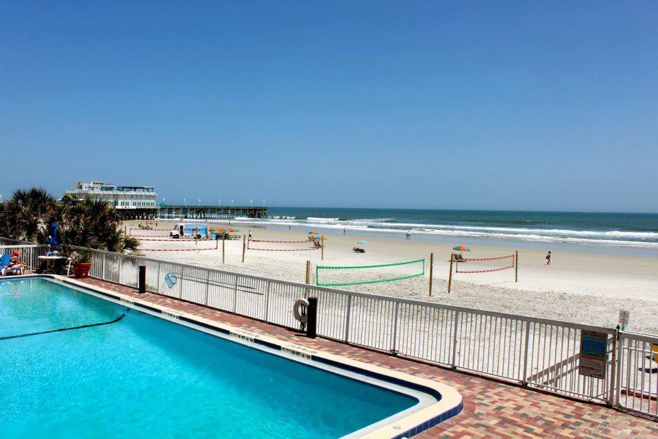 Comfort Inn & Suites Daytona Beach Oceanfront Exteriör bild