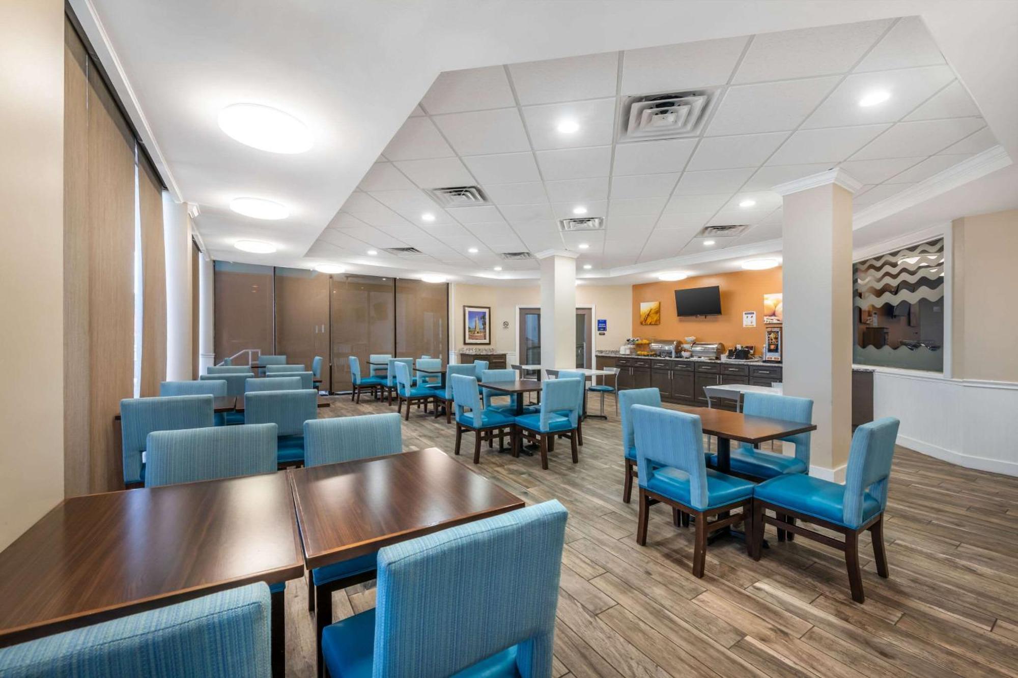 Comfort Inn & Suites Daytona Beach Oceanfront Exteriör bild
