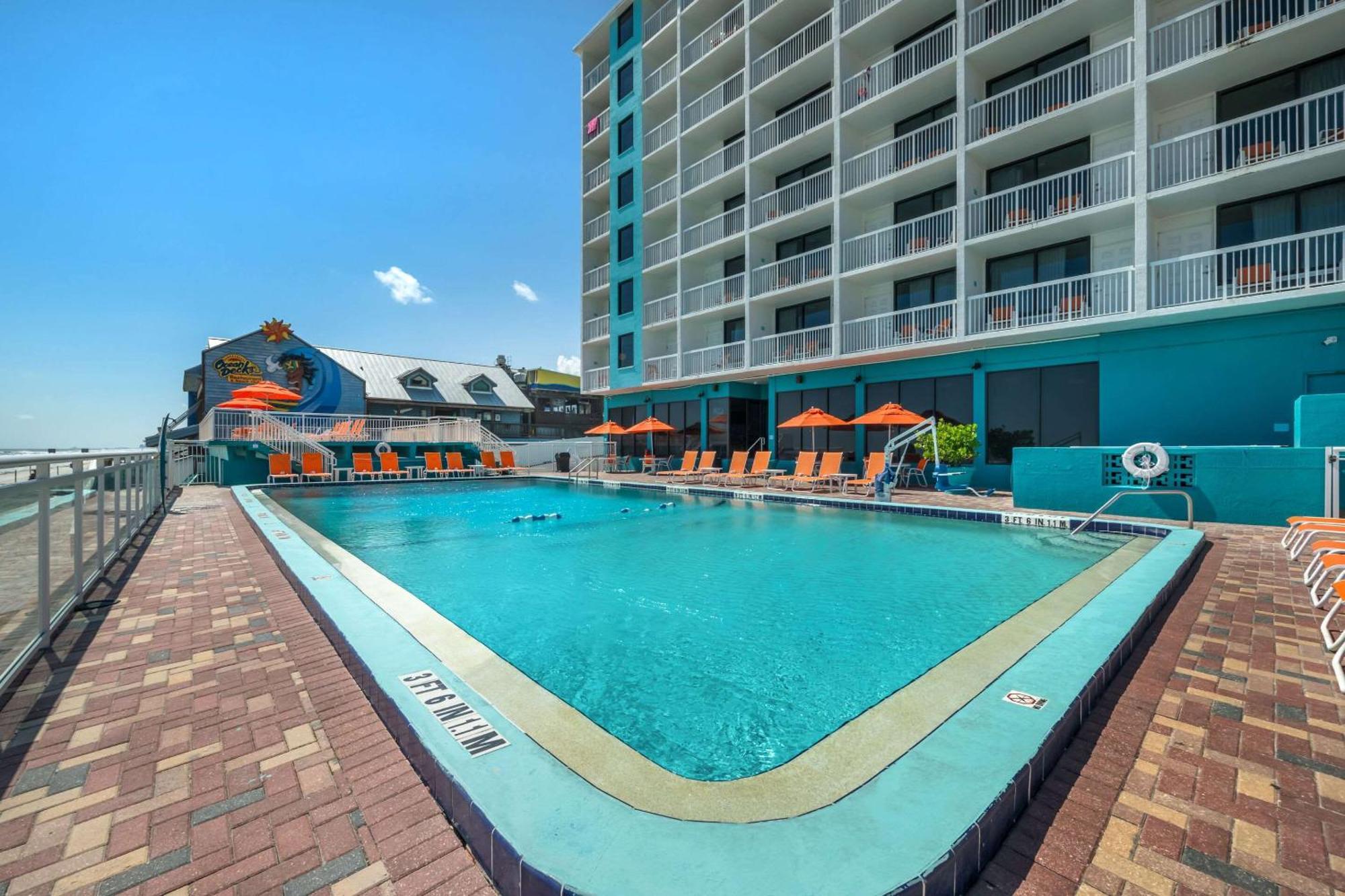 Comfort Inn & Suites Daytona Beach Oceanfront Exteriör bild