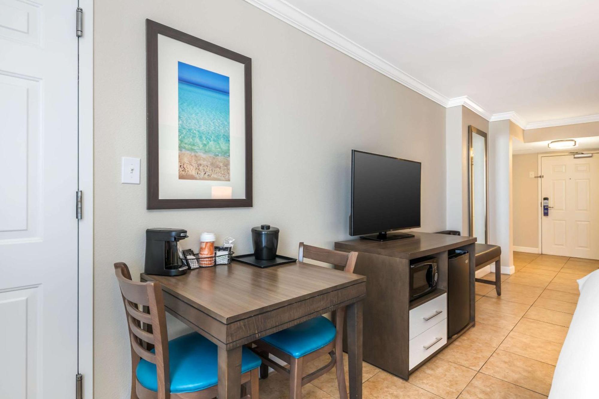 Comfort Inn & Suites Daytona Beach Oceanfront Exteriör bild