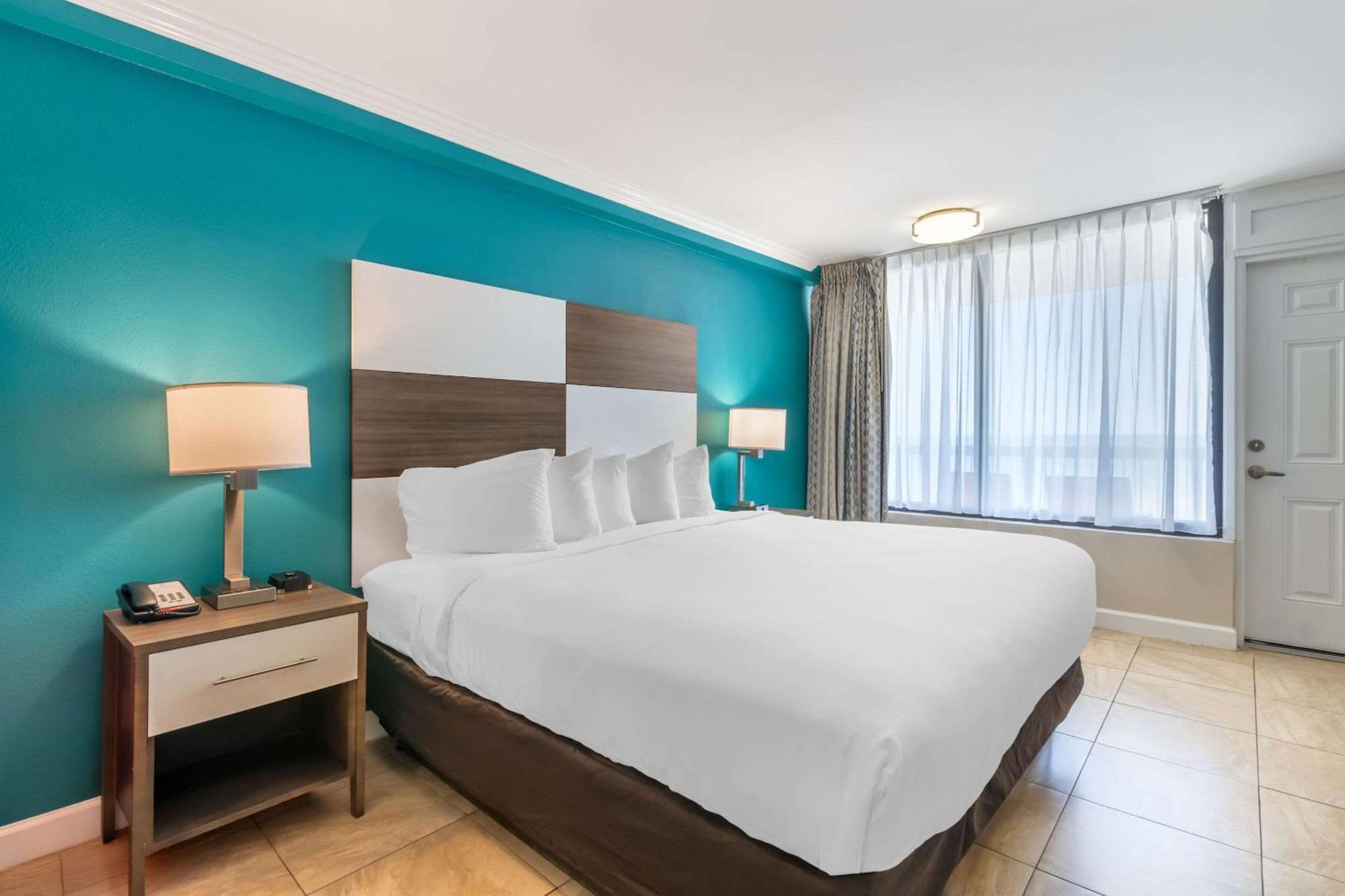 Comfort Inn & Suites Daytona Beach Oceanfront Exteriör bild